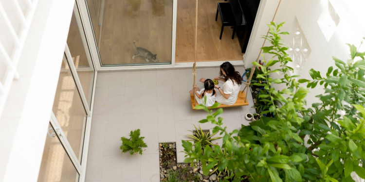 khong co mo ta anh 69 824c53b6 - Bếp đẹp với tone màu sáng : trắng - xám - nâu gỗ theo phong cách tối giản và thiết kế theo không gian mở