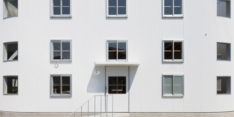 mau trang luon lam noi bat nhung thu xung quanh cdb325c0 - House in Hikone : Mẫu nhà tầng đẹp tại Nhật Bản