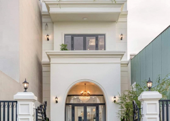 nha cua ban hang le 4b8b8d6c - Mẫu nhà 2 tầng có thiết kế đẹp, hiện đại với diện tích 125m2