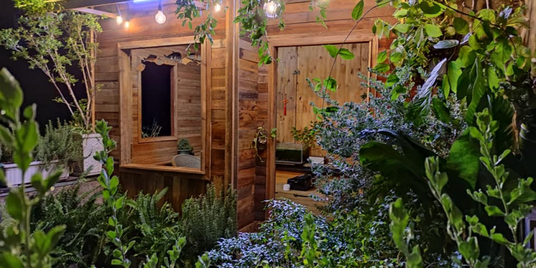 that ra minh chang biet viet gi de chia se f1f16b06 - Đà Lạt thu nhỏ trên sân thượng