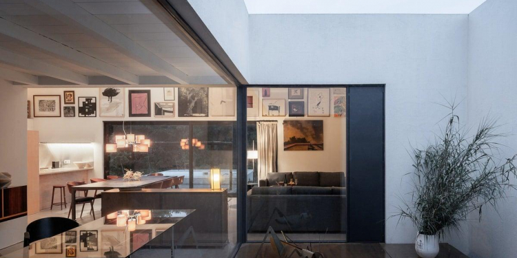 regina house la mot toa nha don so chi phi 67e44bfa - Regina House : Trải nghiệm một không gian nghệ thuật mang đậm phong cách cá nhân độc đáo